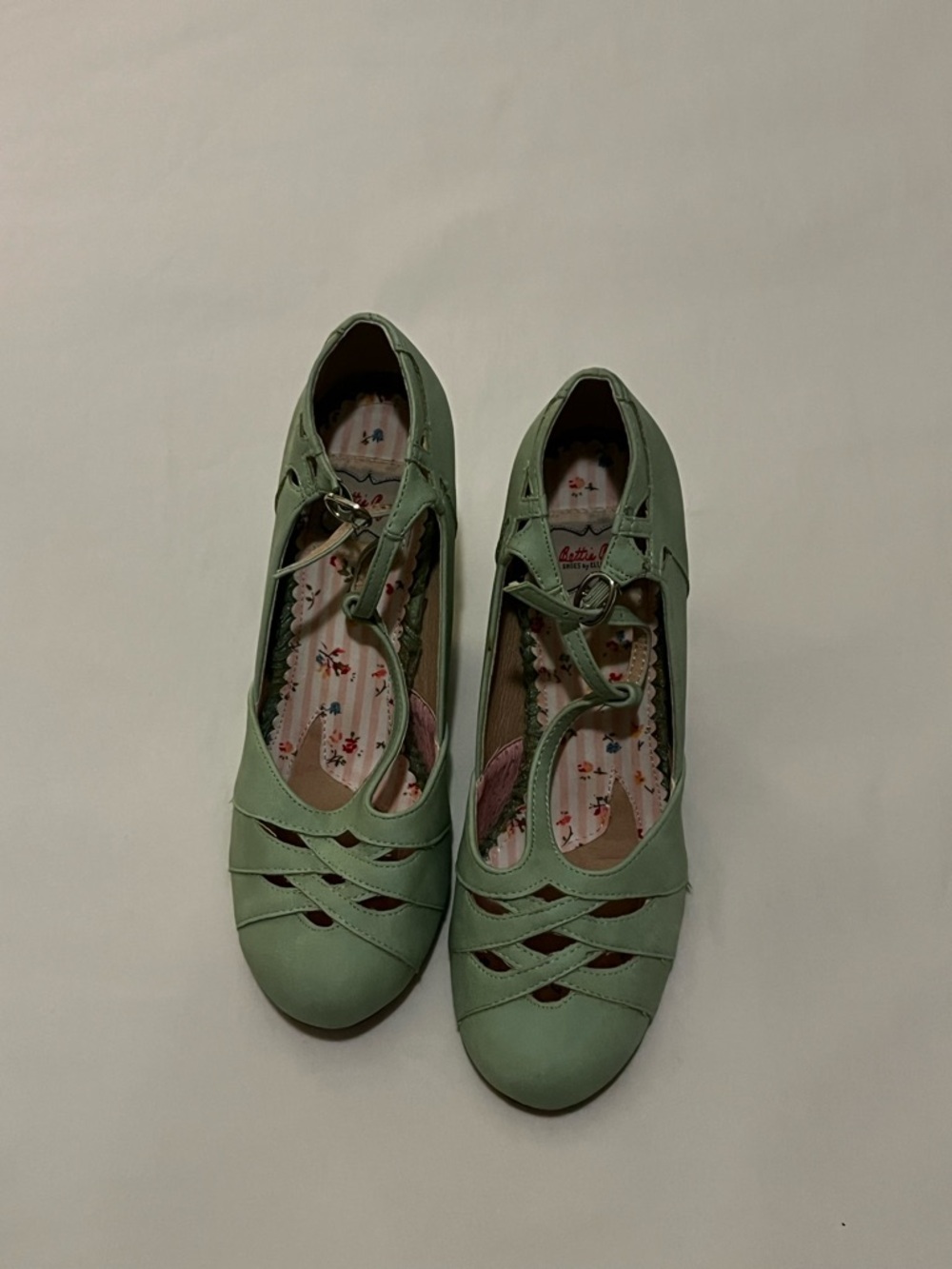 Bettie Page Mint Green T-Strap Heels Size 9